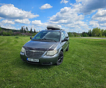 Chrysler Grand Voyager 2.8 CRD Automat 7 Míst