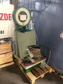 Průmyslová váha  do 200 kg a další stroje
