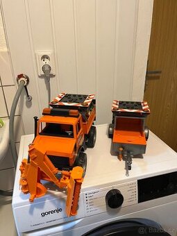 Bruder MB unimog s přívěsem