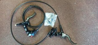 Čtyřpístkové brzdy Shimano BR-MT 420 a BL M4100