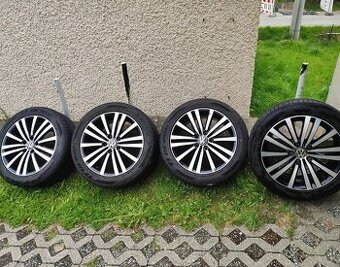 Alu kola vw 5x112 r17 7,5j et47 letni pneu 235/45/17