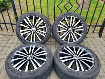 Alu kola vw 5x112 r17 7,5j et47 letni pneu 235/45/17