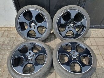 Alu kola vw 5x112 r18 7,5j et51 pneu 225/40/18