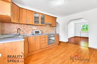 Prodej, byty/2+1, 53 m2, Štúrova 913, 36301 Ostrov, Karlovy