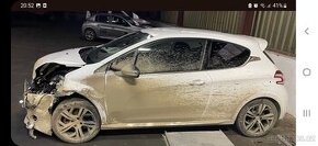Peugeot 208 gti 2015