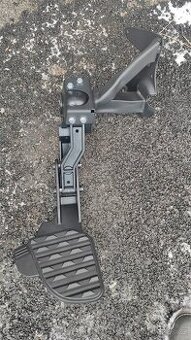 Dodge Ram 1500 stupačka