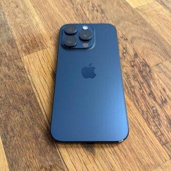 iPhone 15 Pro 256GB modrý titan, 12 měsíců záruka