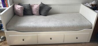 Výsuvná pohovka (postel) - Hemnes bed IKEA