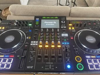 Pioneer dj XDJ XZ, flight case pioneer, screen saver
