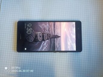 Mobilní telefon Huawei P 9