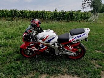 Honda CBR 900 Fireblade (1997) – krásný stav, servisovaná