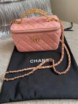 Kabelka Chanel Vanity z kůže, růžová se zlatými komponenty