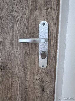 Vstupní dveře do bytu Doornite
