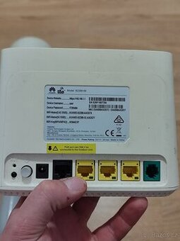 Huawei anténa s routerem - 1
