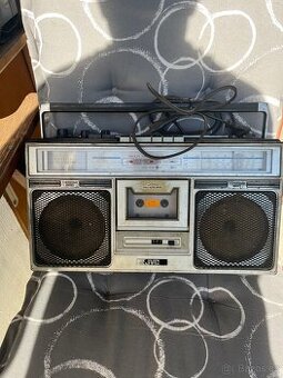 Stereo radio JVC model-RC-646L