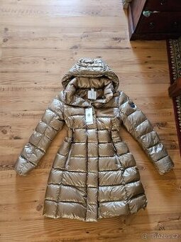 Bogner péřový kabat vel.36