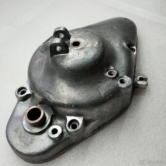 ČZ PŘEDVÁLEČNÁ 250 VÍKO SPOJKY SPORT TOURIST ORIGINÁL