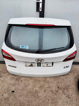 Hyundai i30, rv. 12-17 díly z rozebraného vozu.
