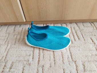 NOVÉ  Boty do vody 34/35