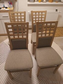 Nabízím k prodeji úžasné jídelní židle čtyři kusy