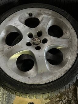 Prodám originál alu Alfa romeo 5x98/r17 zimni