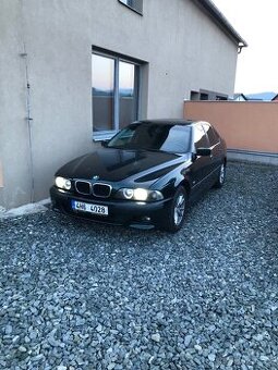 BMW e39 523i - 1