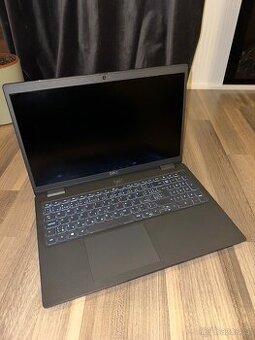 Notebook Dell Latitude 3520 / 15.6" Full HD / 8 GB RAM