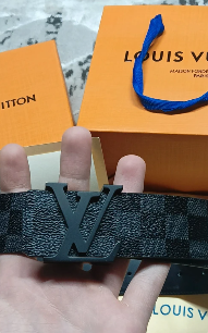 černý pásek Louis Vuitton