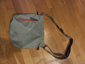 Taška Crumpler Doozie Shoulder S šedá