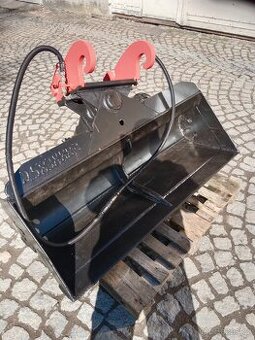 Svahová naklápěcí lžíce CW10