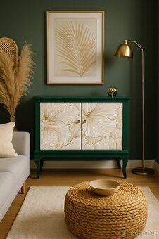 Smaragdová komoda s jemností květů