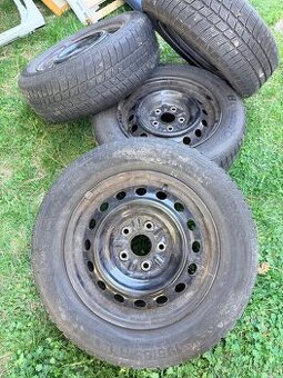 Zimní sada plechová kola Toyota R15