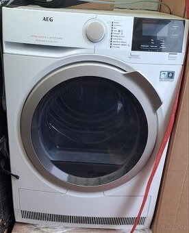 Sušička AEG Serie 8000