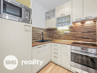 Pronájem bytu 2+1 54 m², Třebíč - Borovina