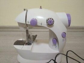 Dětský šicí stroj - nový nepoužitý