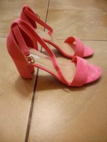 Dámské růžové boty vel. 38