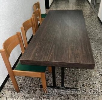 350ks stohovatelne zidle z masivu 40x skladaci stoly