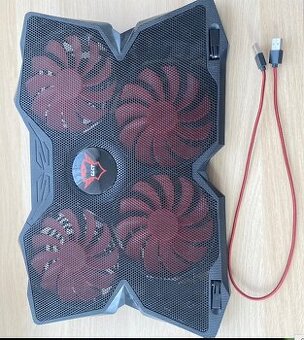 chladič pod počítač\ Notebook