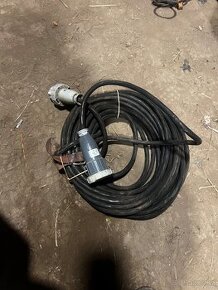 Číslo 2 elektricka prodluzka kabel 220 V venkovnídélka 20 m