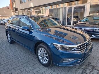 VW Passat B8 2.0TDI 110kW DSG Matrix ACC - Zálohováno