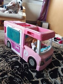 Barbie karavan a spousta doplňků