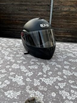 Prodávám motorkářskou helmu
