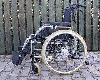 059-Mechanický invalidní vozík Meyra.