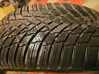 Firestone WINTERHAWK 4 215/60 R17 96H - najeto jen 650km