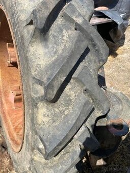 Pneu na traktor Zetor kultivační