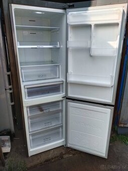 Prodám digitální ledničku zn.Samsung-180cm-- Dovezu