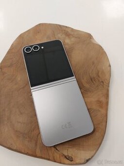 Samsung z flip 6