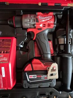 Milwaukee M18 FUEL™ Aku příklepová vrtačka