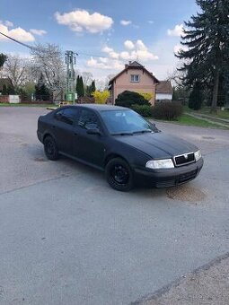 Škoda Octavia 1,9 TDI, 74 KW, rok 2010, klima