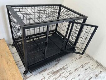 Klec pro psy se dvěma dvířky na kolečkách, přepravní box